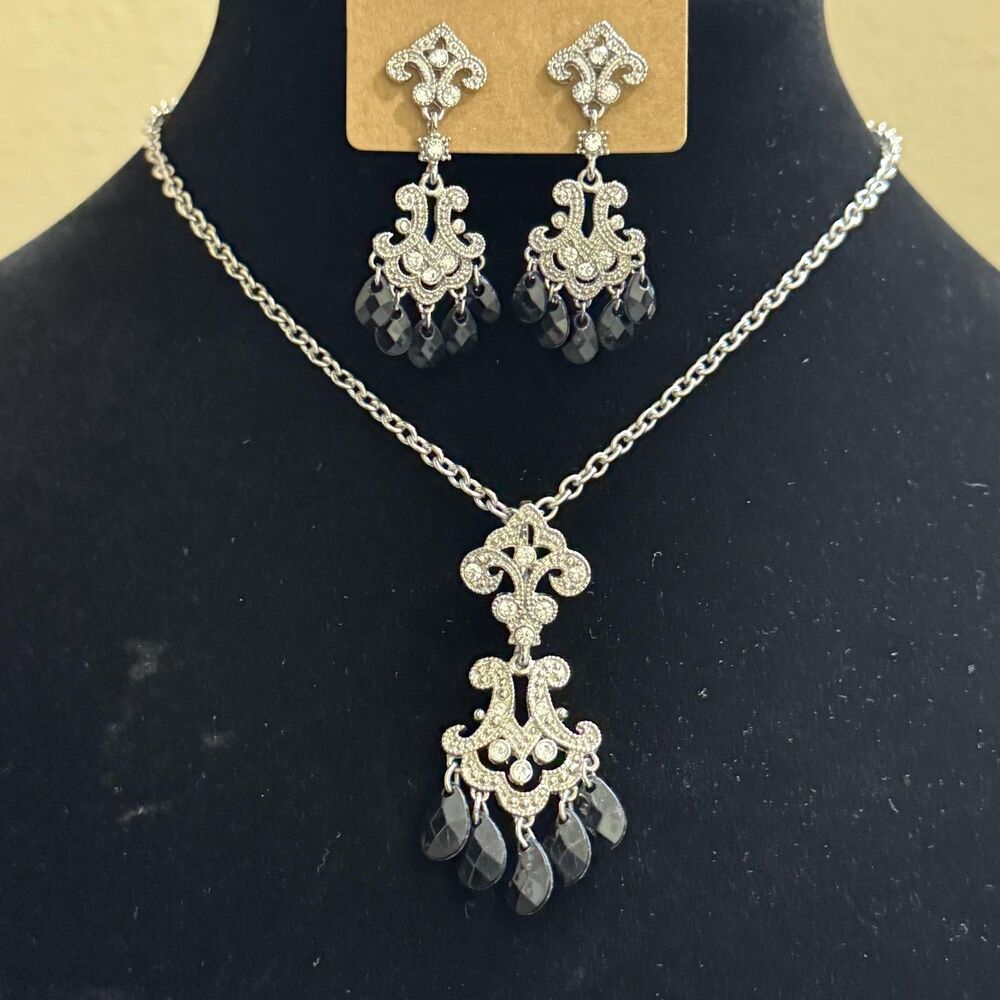 Silver Tone Black Rhinestone Necklace Earrings Set Womens Chandelier Jewelry